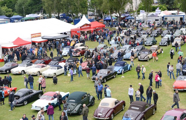 O décimo encontro de Volkswagens veteranos da cidade de Bad Camberg, na Alemanha (Foto: Jakeline Marques Becheli)