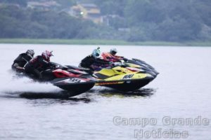 As disputas foram acirradas no sábado e domingo e o mesmo estão sendo esperadas para esta segunda-feira, no Tahiti Náutica Club, na última etapa do 28º Brasileiro de Jet Ski – Foto: Ricardo Fuchs/Photojetski