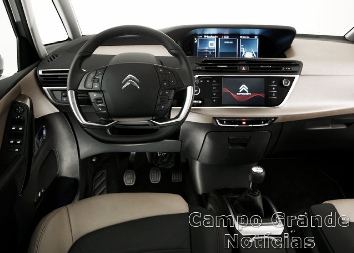 Citroen-C4-Picasso-2016-3