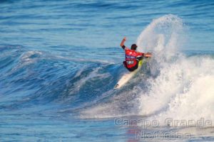 kanoa Igarashi em Azores – Foto: Laurent Masurel/WSL