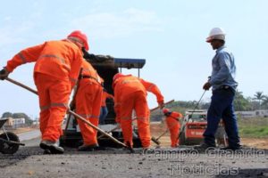 Equipes da CCR MSVia realizam obras de manutenção na Rodovia BR-163 em Eldorado (MS) – Foto: Divulgação