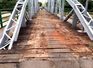 Ponte Rondon de Oliveira, localizada entre os municípios de Anastácio a Aquidauana, que está recebendo reparos desde segunda-feira (11). – Foto: Divulgação 