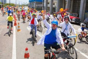 Bobociclismo, a pedalada com palhaços (Divulgação / Doutores da Alegria)