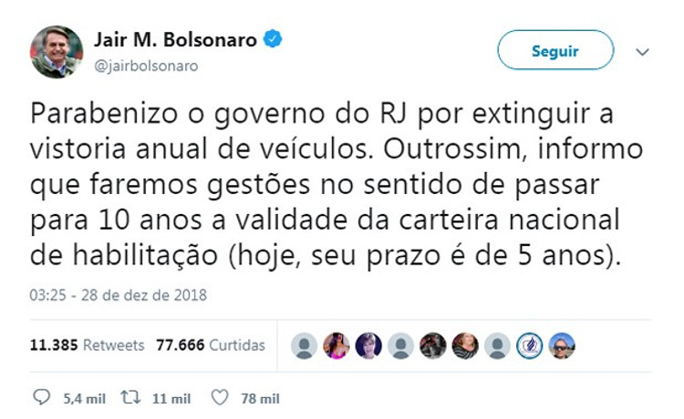 Tweet de Jair Bolsonaro sobre a mudança no prazo de validade da CNH (Foto: Reprodução / Twitter)