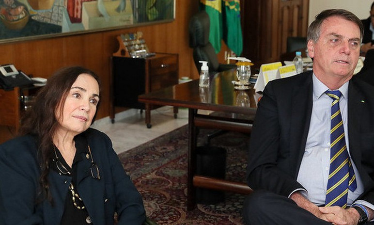 Regina Duarte em reunião com Jair Bolsonaro (Foto: Isac Nóbrega / PR)