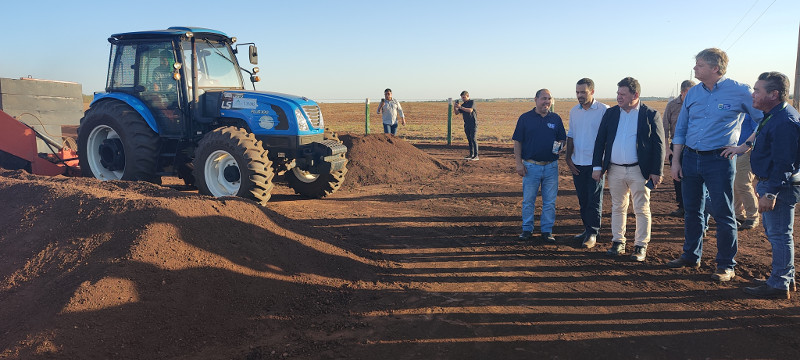 Cooperação inovadora garante biofertilizante orgânico para agricultores familiares de MS